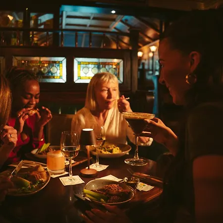 Hotel Keenans Boutique 4*