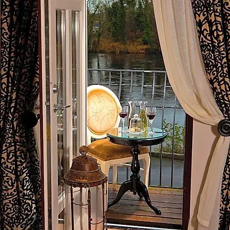 فندق Keenans Boutique Termonbarry